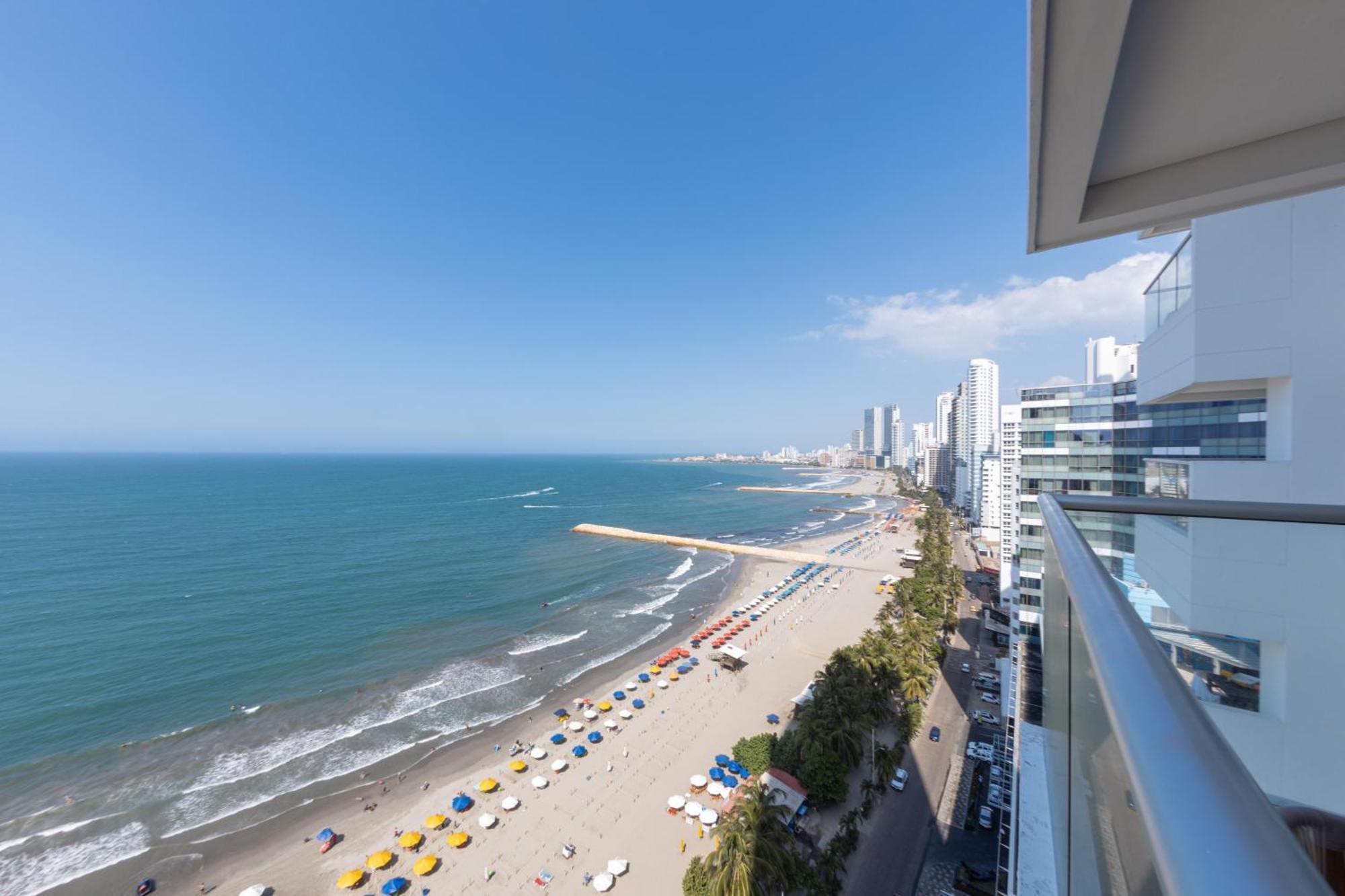 Edificio Palmetto Apto 1702 Apartment *